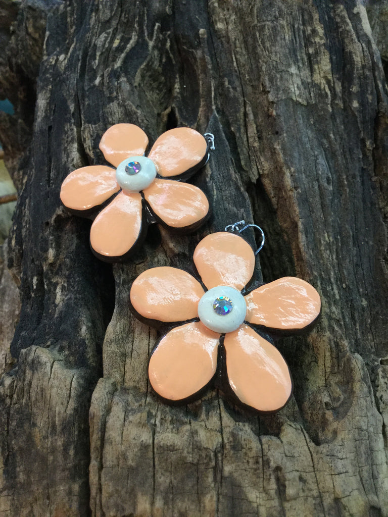 "Petal Daisy" Earring